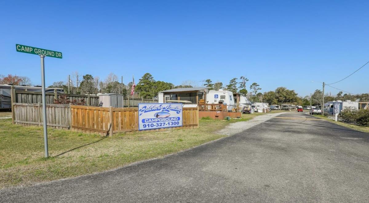 2Br Pet Friendly Home In Sneads Ferry With Parking Exterior photo